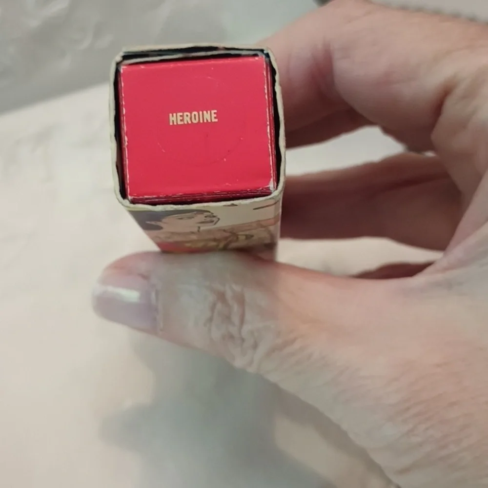 MAC Limited Edition 2011 Wonder Woman Heroine Lipstick